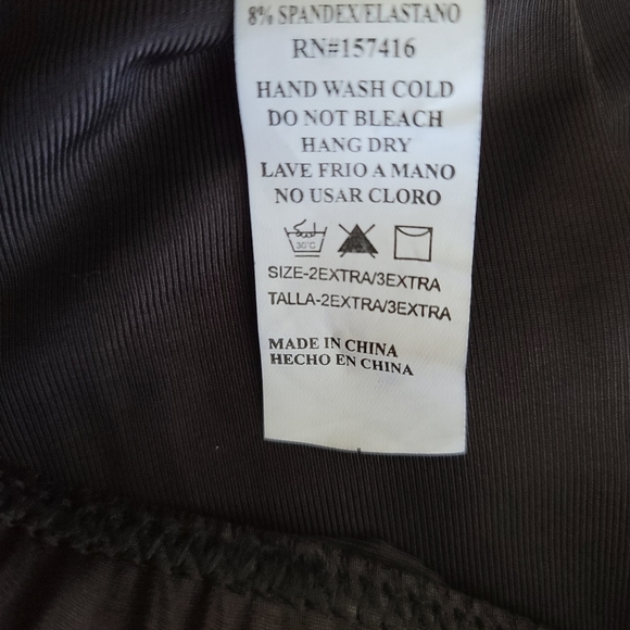 New Mix Leggings Womens Faux Leather High Rise NWT Size 2X/3X.  Black - Picture 4 of 5